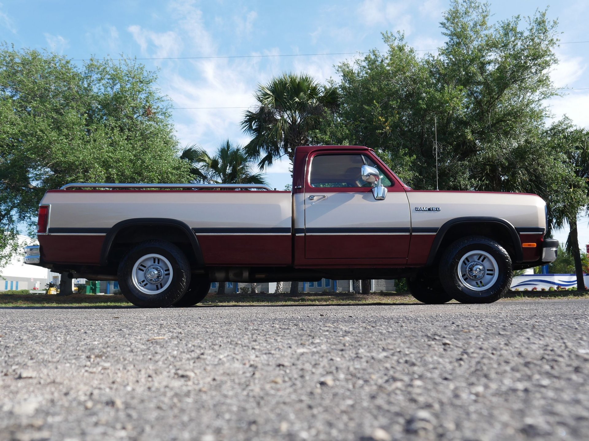 Used 1992 Dodge D/W Truck 150 RWD image 21