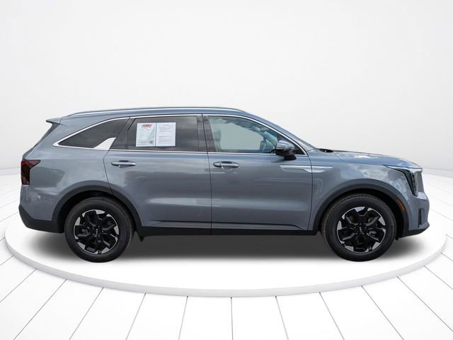 Used 2024 Kia Sorento S w/ Panoramic Sunroof Package image 3