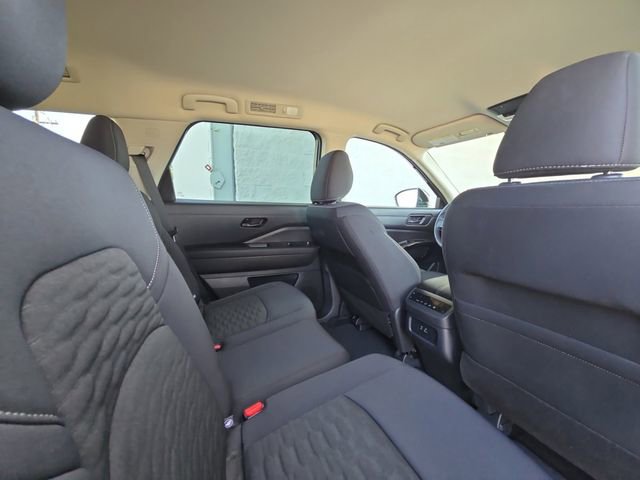 Used 2025 Nissan Pathfinder SV image 29