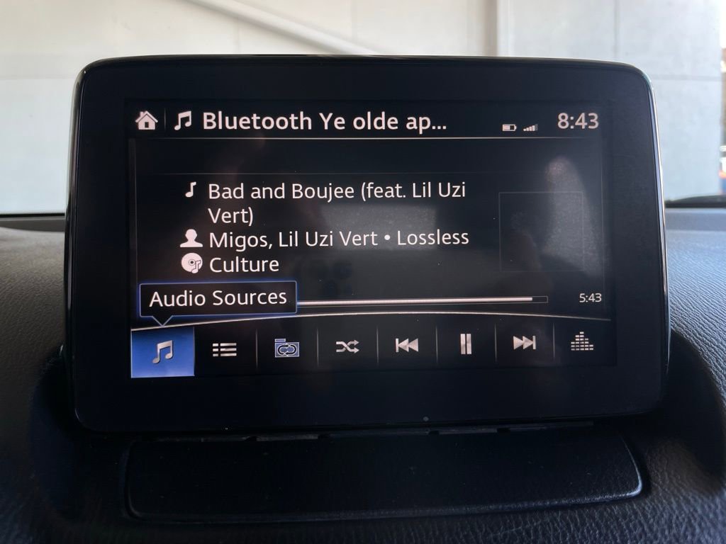 Used 2019 Toyota Yaris LE FWD image 35