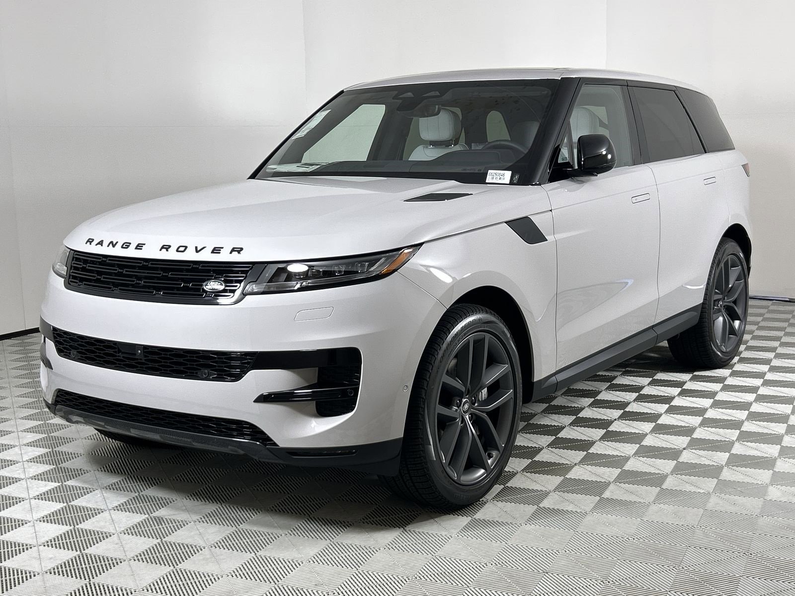 New 2025 Land Rover Range Rover Sport SE