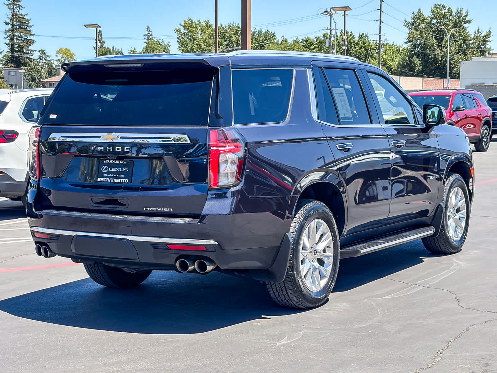 Used 2024 Chevrolet Tahoe Premier AWD/4WD image 5