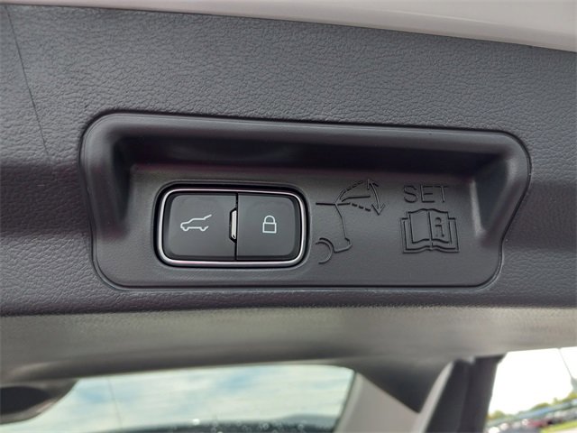 New 2026 Ford Explorer Active image 12