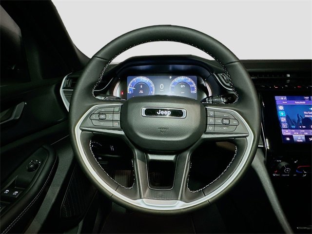 New 2025 Jeep Grand Cherokee Altitude image 7