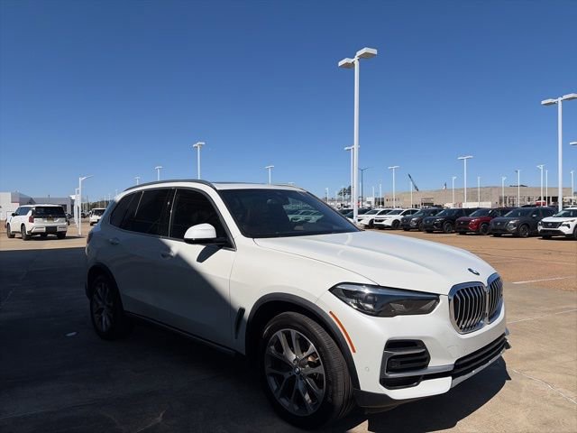 Used 2023 BMW X5 sDrive40i w/ Luxury Seating Package image 5