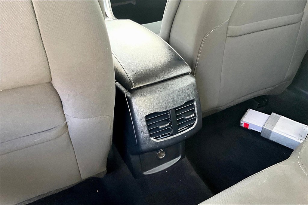 Used 2019 Ford Fusion SE image 28