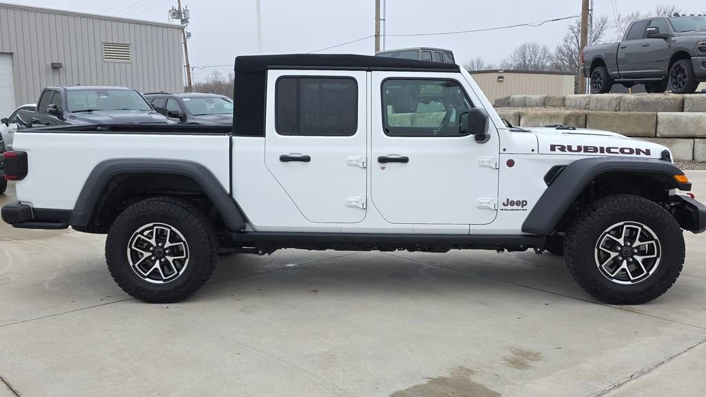Used 2024 Jeep Gladiator Rubicon image 7