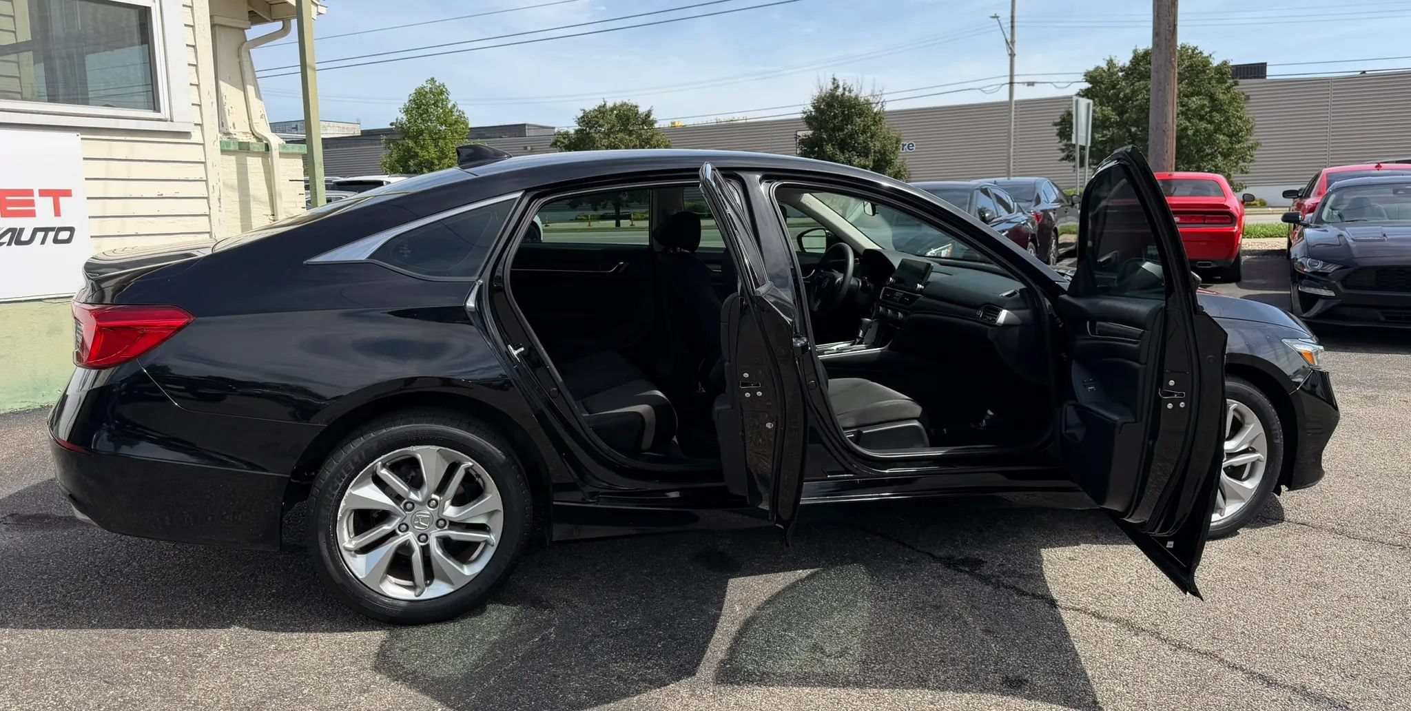Used 2018 Honda Accord LX image 24