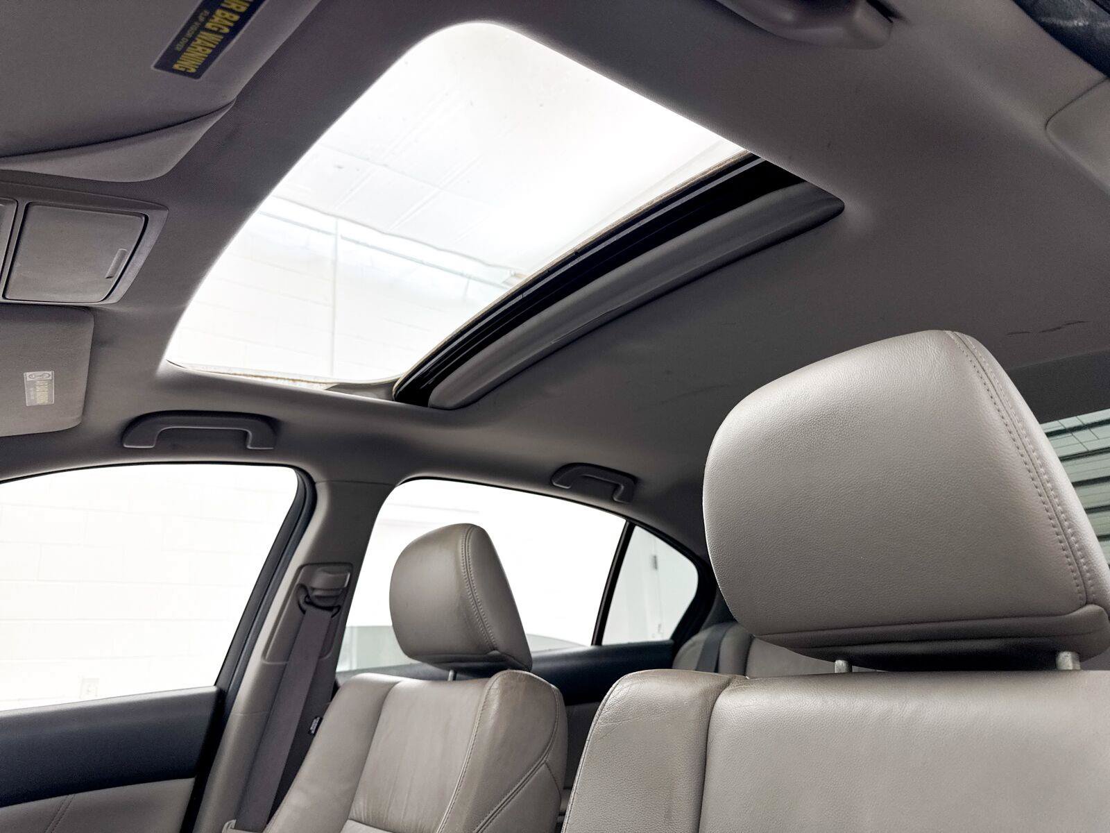 Used 2010 Honda Accord EX-L image 5