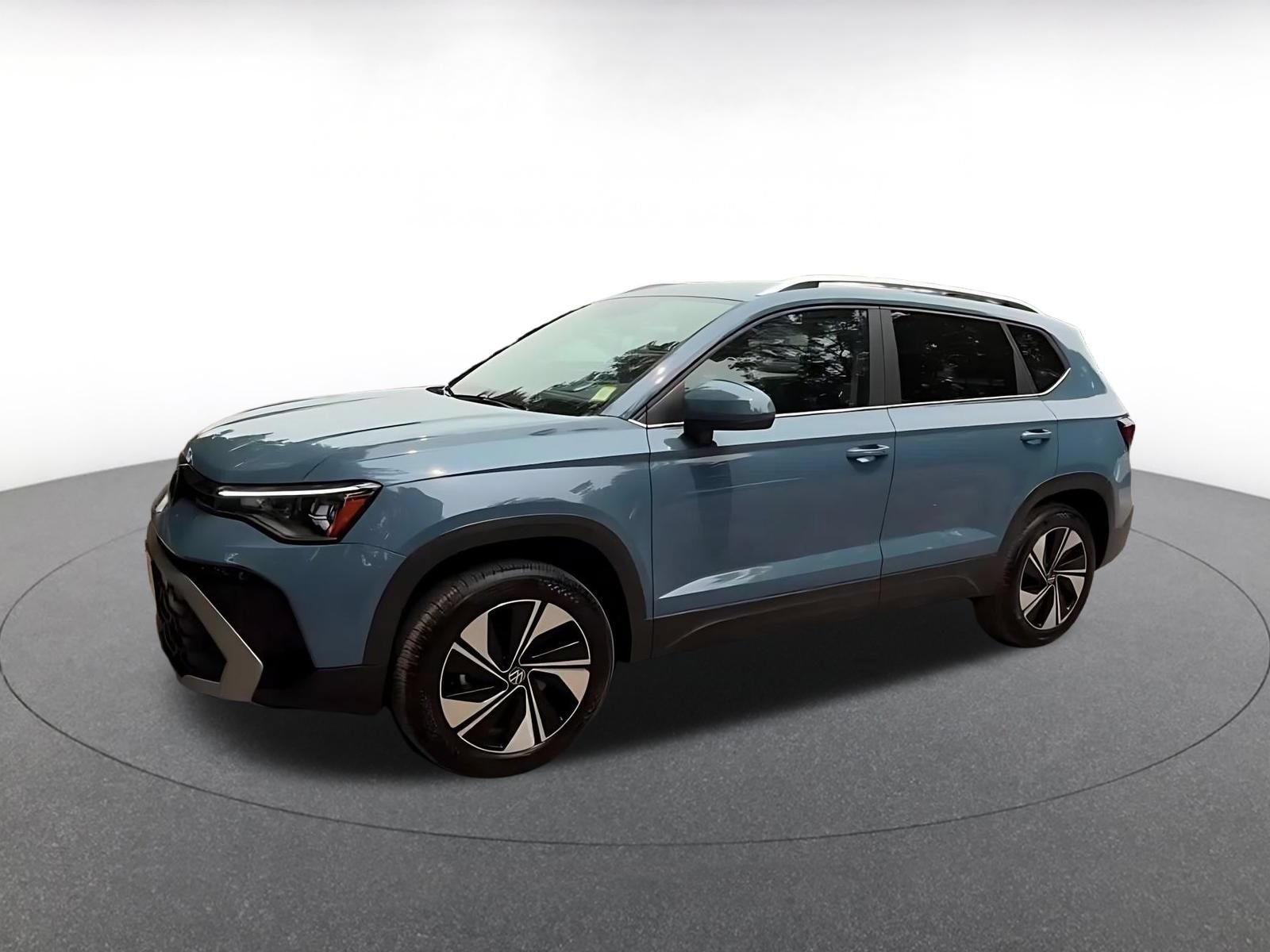 Used 2026 Volkswagen Taos SE AWD/4WD image 10