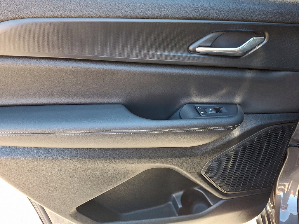 Used 2024 Jeep Grand Cherokee L Laredo w/ Luxury Tech Group I image 19