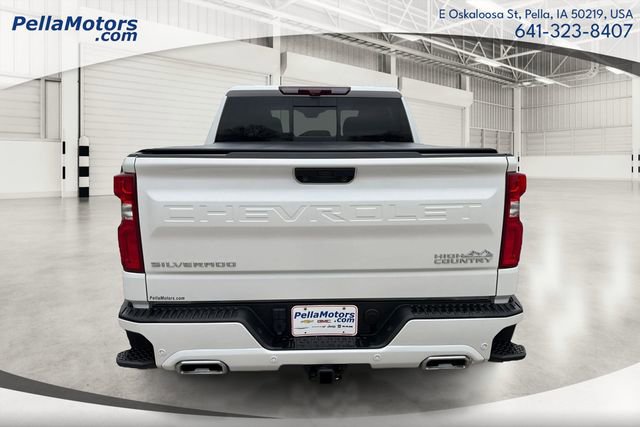 Used 2024 Chevrolet Silverado 1500 High Country w/ Technology Package image 4