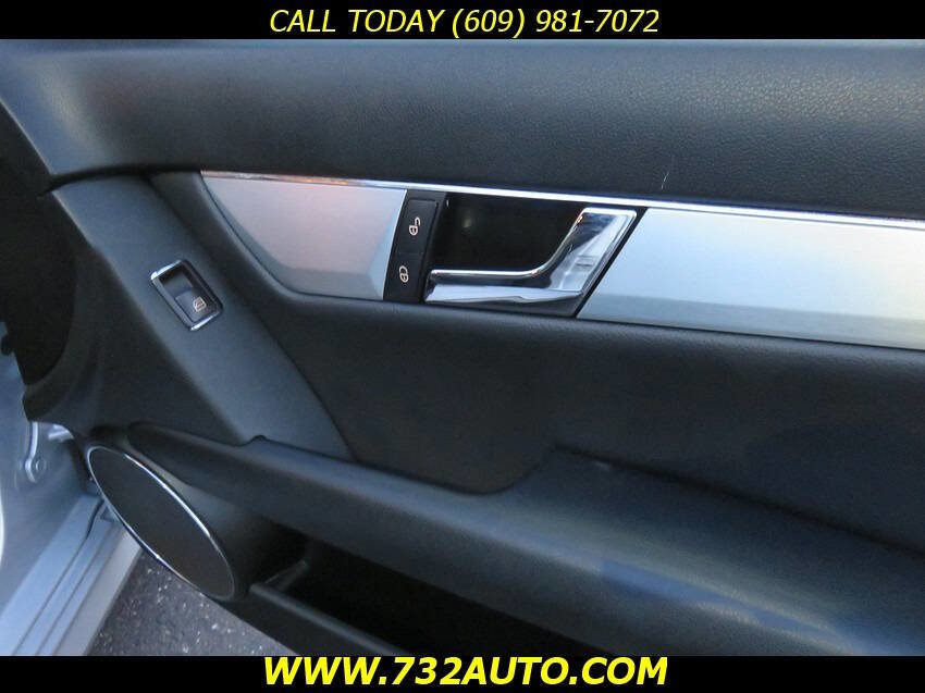 Used 2010 Mercedes-Benz C 300 Sedan image 16