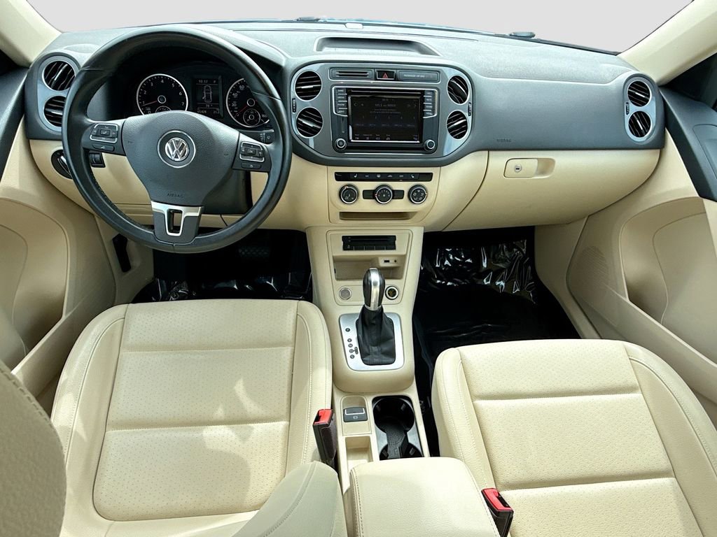 Used 2017 Volkswagen Tiguan S image 14