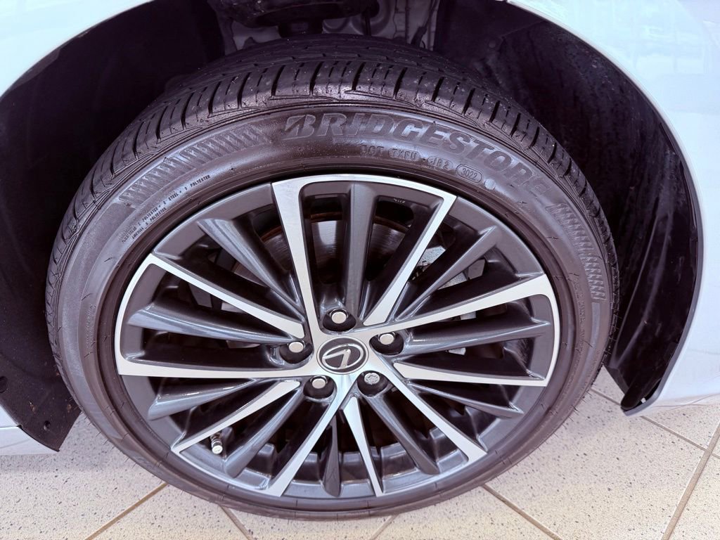 Certified 2022 Lexus ES 350 w/ Premium Package image 15