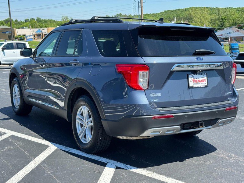 Used 2021 Ford Explorer XLT w/ Equipment Group 202A AWD/4WD image 6