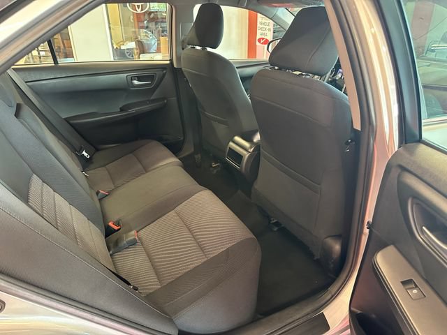 Used 2016 Toyota Camry LE FWD image 14