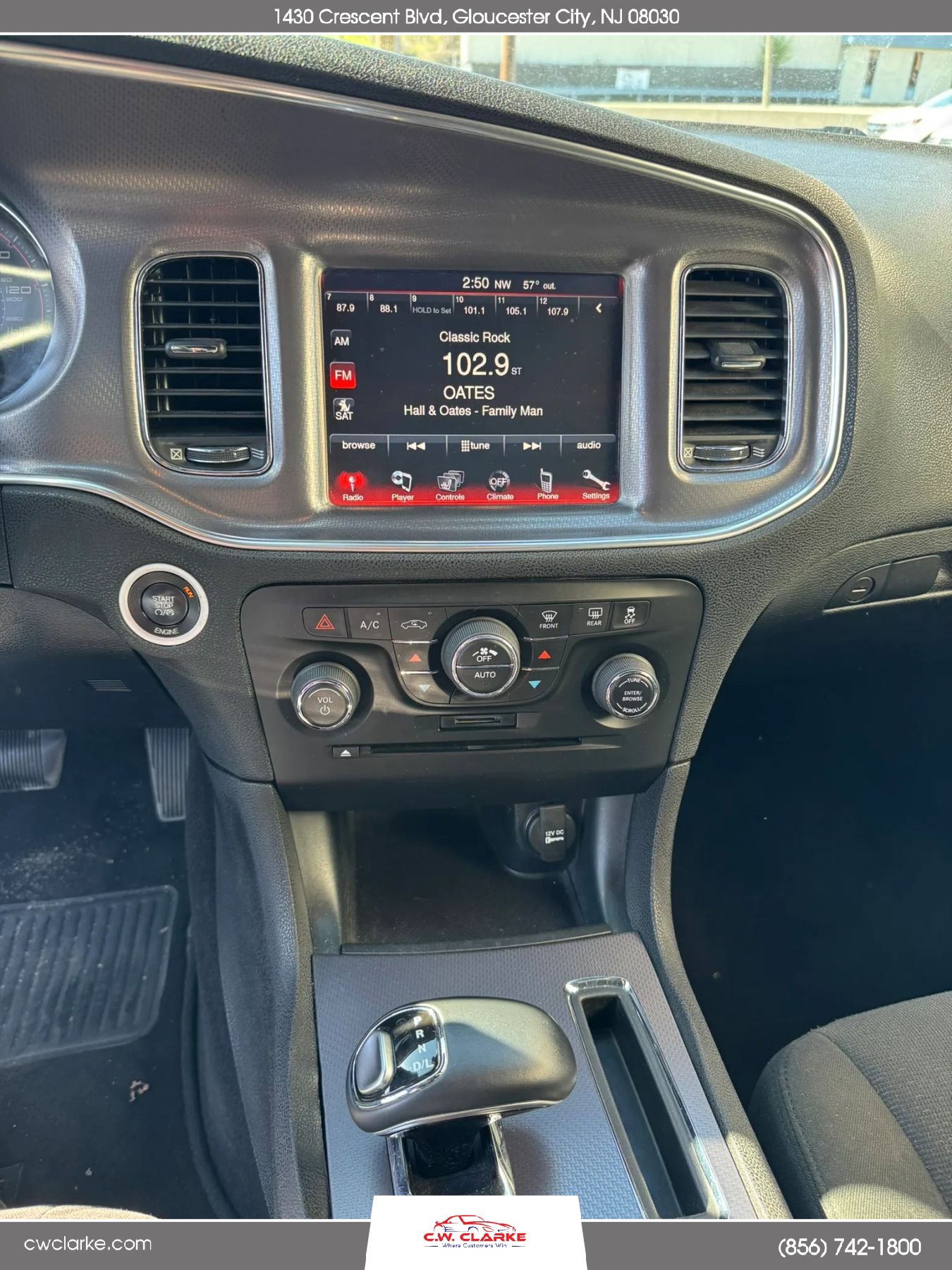 Used 2014 Dodge Charger SXT image 16