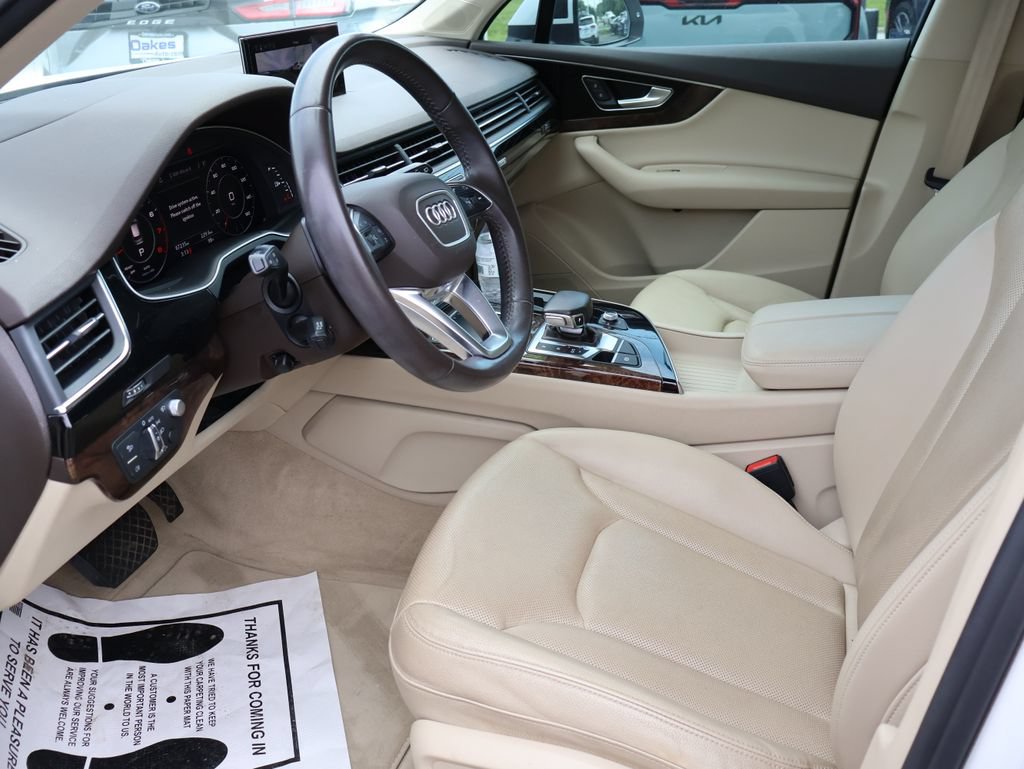 Used 2019 Audi Q7 3.0T Prestige w/ Prestige Package AWD/4WD image 26