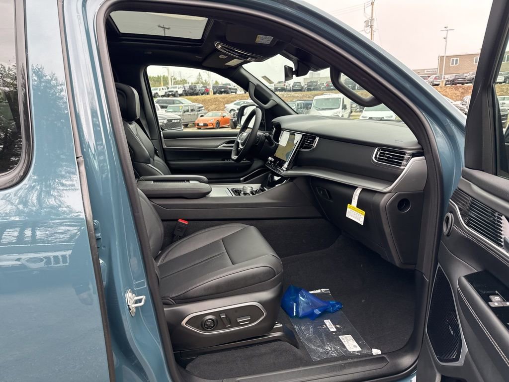 New 2026 Jeep Grand Wagoneer Limited image 33