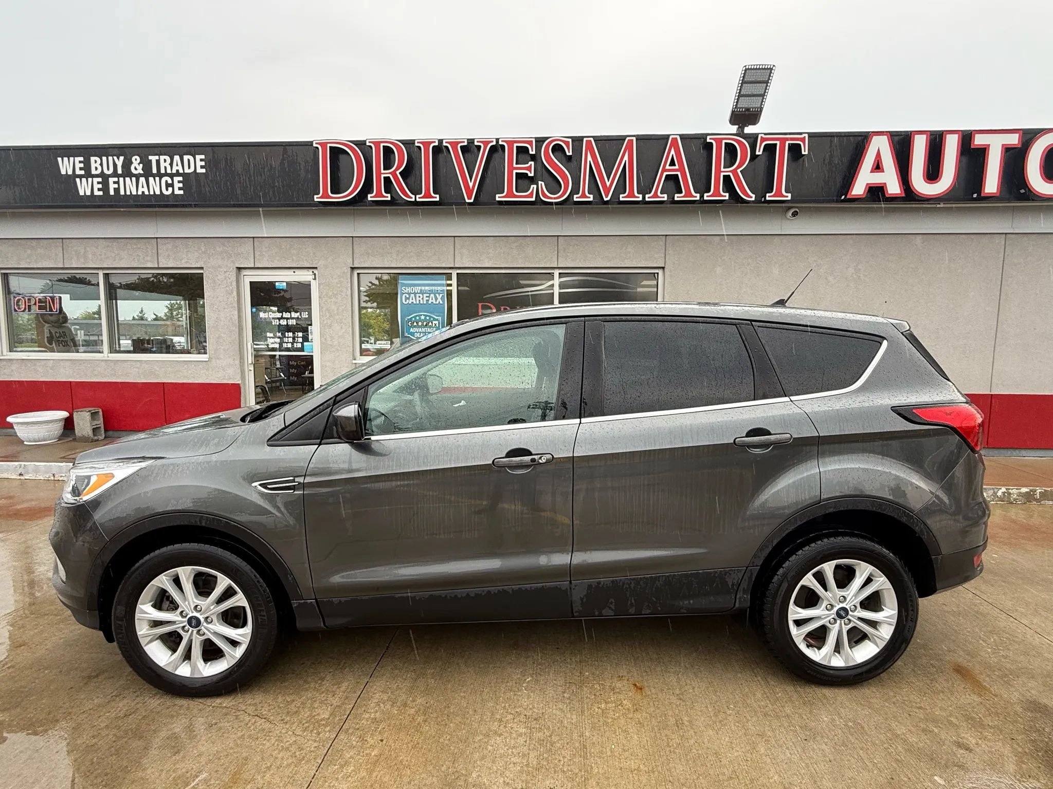 Used 2019 Ford Escape SE image 6