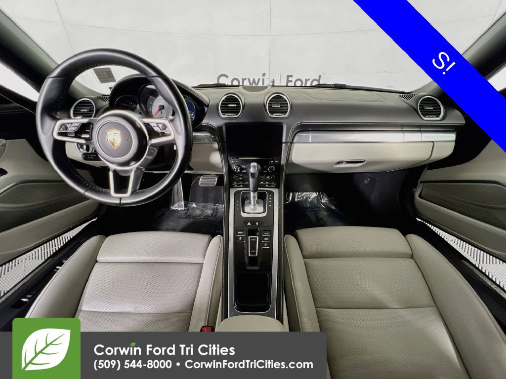Used 2019 Porsche 718 Boxster RWD image 6