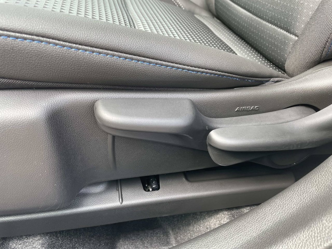 New 2026 Chevrolet Trax LT w/ LT Convenience Package FWD image 18