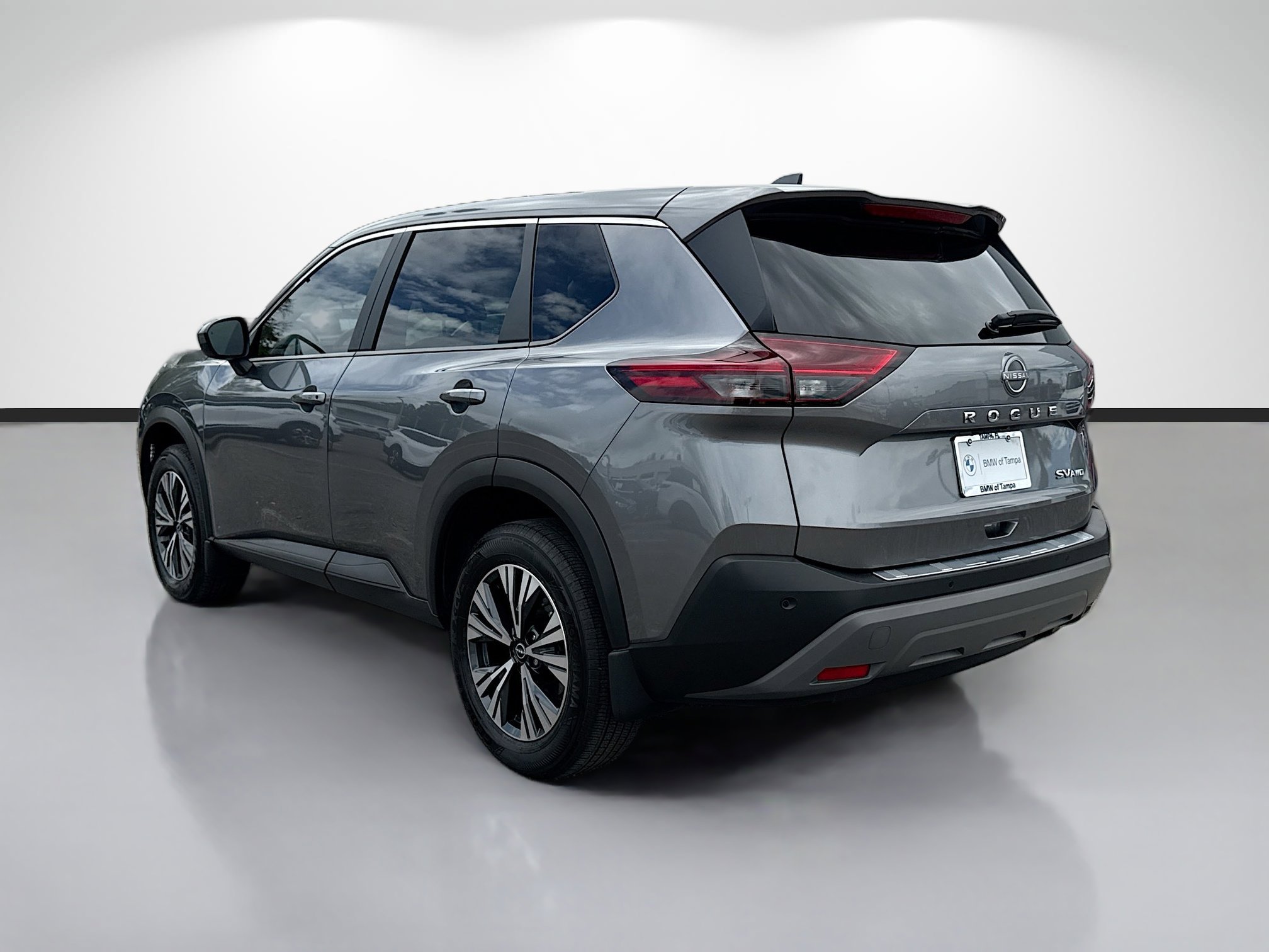 Used 2023 Nissan Rogue SV image 5