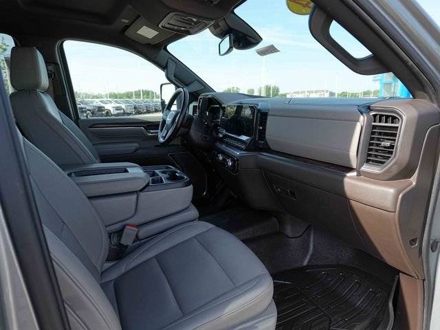 Used 2024 GMC Sierra 2500 SLT AWD/4WD image 24