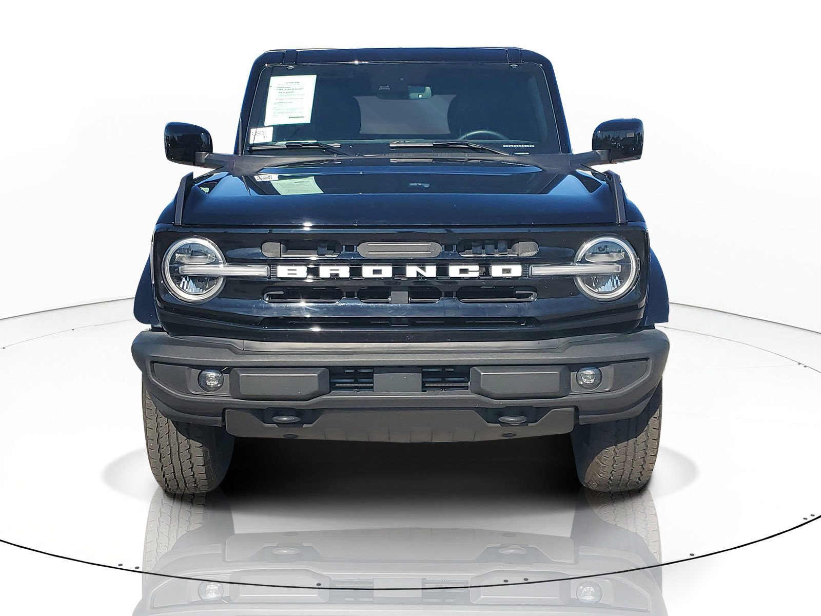 Used 2024 Ford Bronco Outer Banks image 2