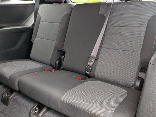 Used 2021 Chevrolet Traverse LS FWD image 19