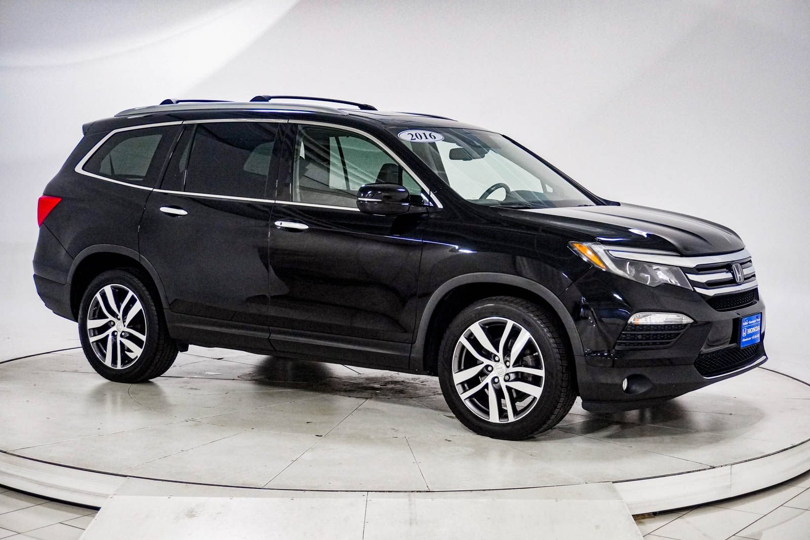 Used 2016 Honda Pilot Elite image 14