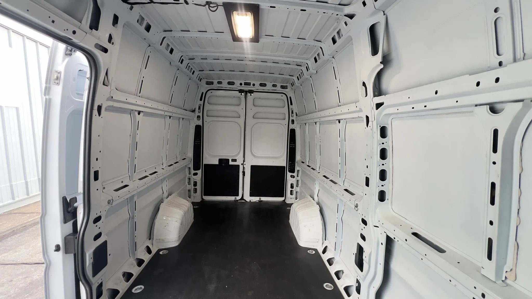 Used 2023 RAM ProMaster 3500 w/ Lane Management Group FWD image 16