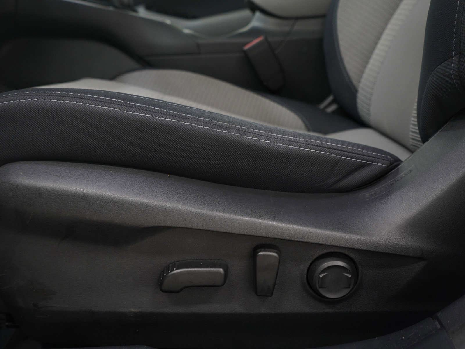 Used 2024 Subaru Outback Premium image 24