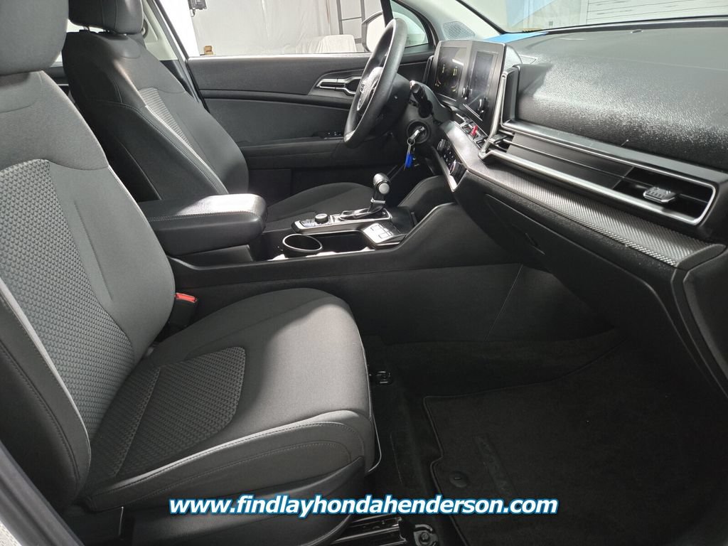 Used 2023 Kia Sportage LX FWD image 21