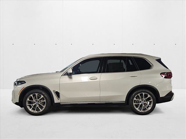 Used 2026 BMW X5 sDrive40i w/ Parking Assistance Package image 8