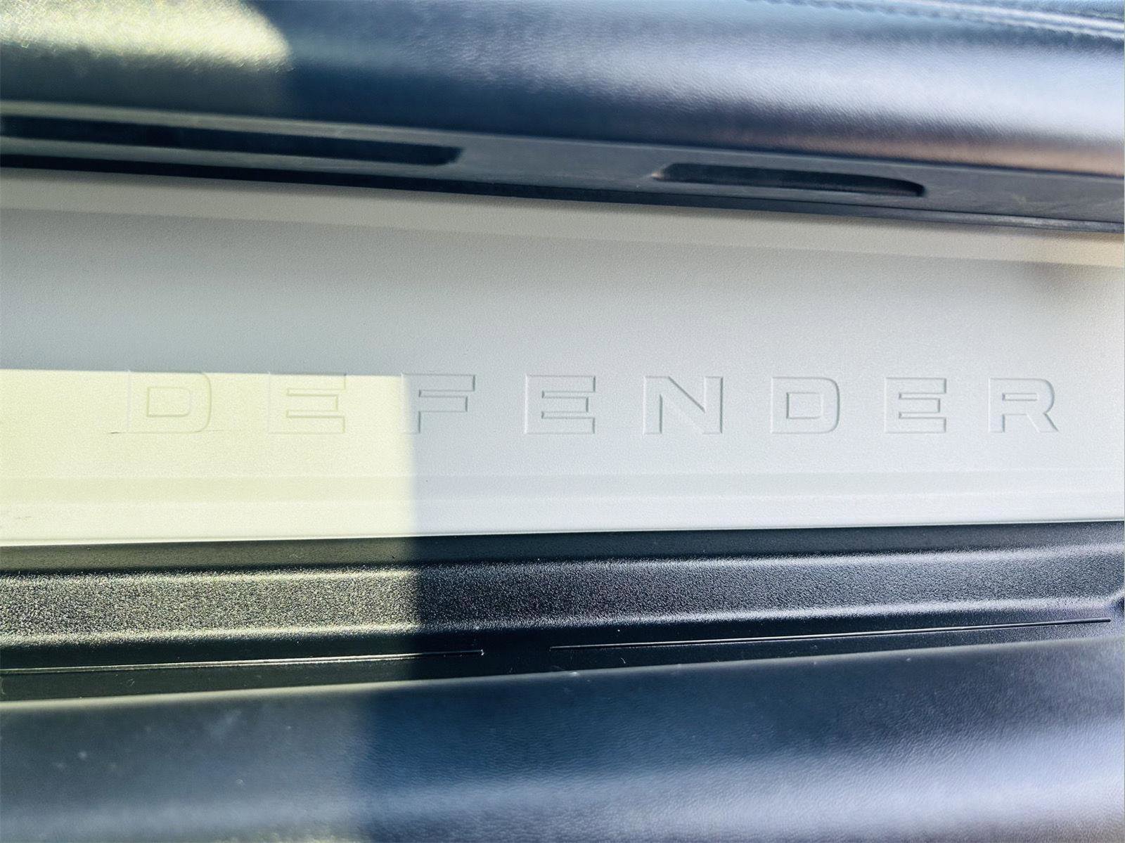 Used 2020 Land Rover Defender 110 HSE image 39