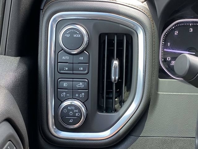 Used 2022 GMC Sierra 2500 AT4 w/ AT4 Preferred Package AWD/4WD image 32