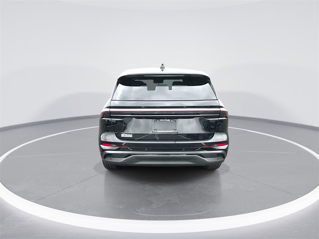 Used 2025 Lincoln Nautilus Premier w/ Jet Appearance Package image 7