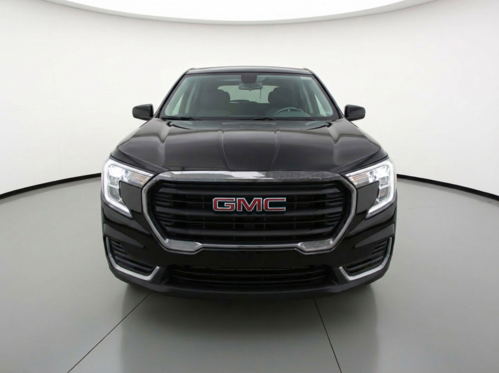 Used 2024 GMC Terrain SLE FWD image 2