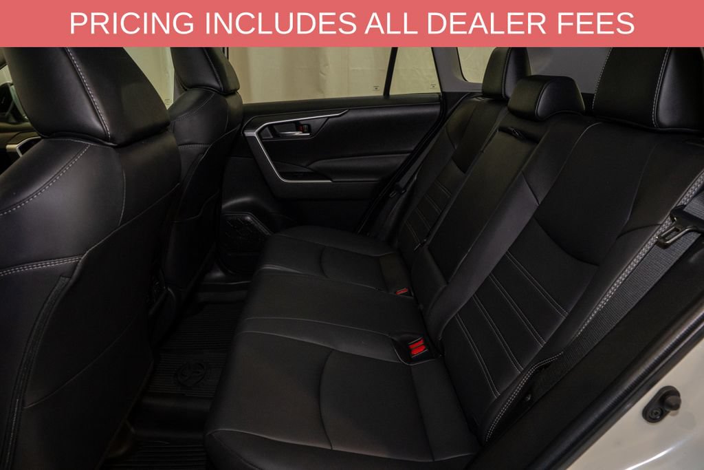 Used 2022 Toyota RAV4 XLE Premium AWD/4WD image 9