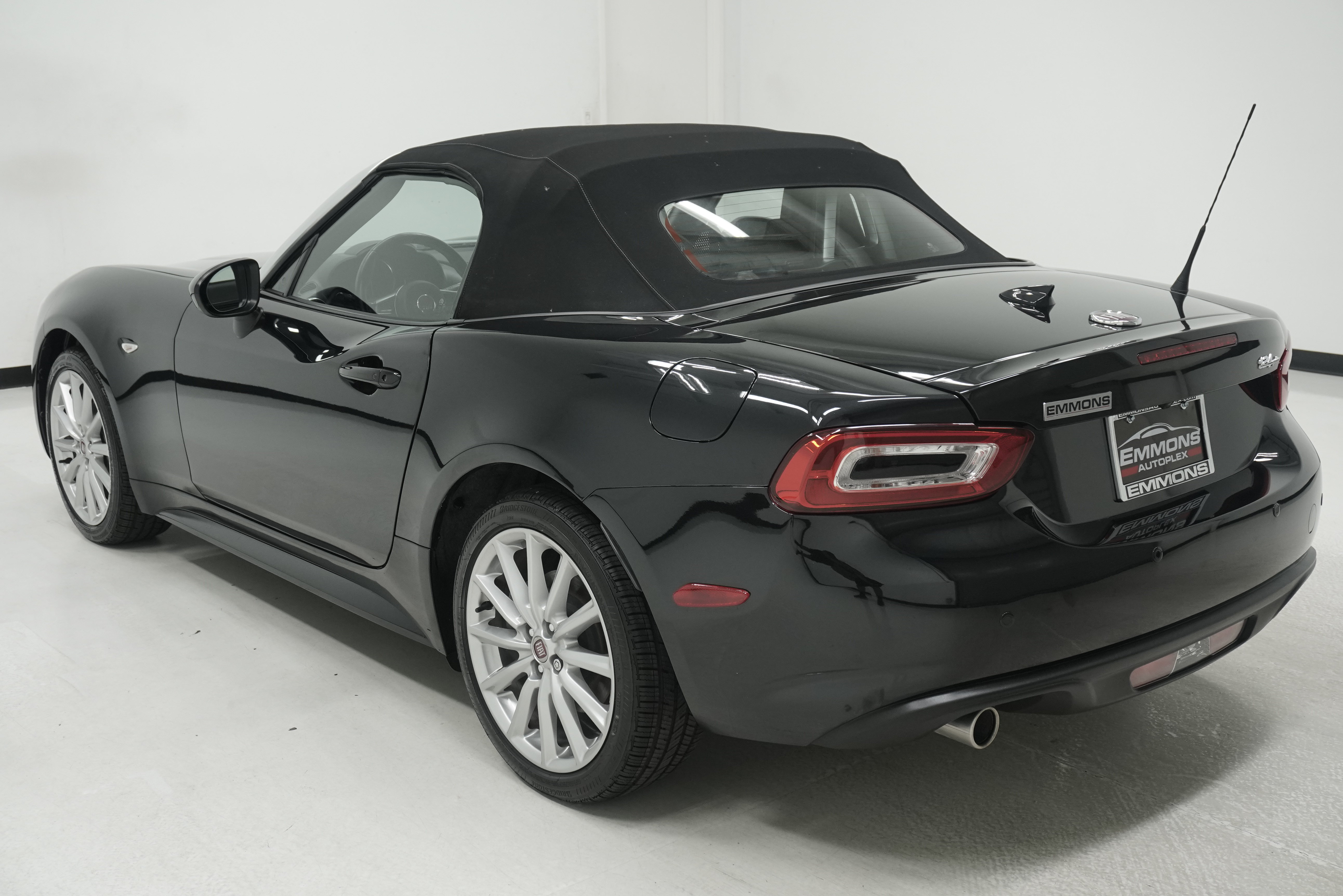 Used 2020 FIAT 124 Spider Lusso w/ Convenience Group RWD image 6