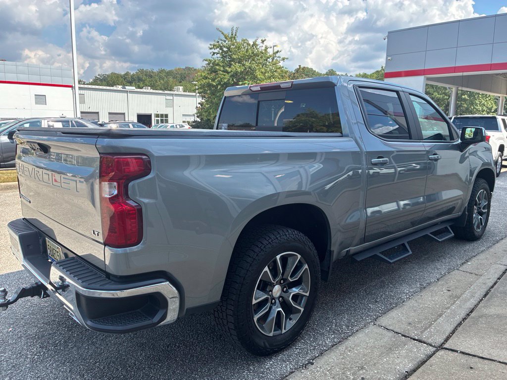 Used 2024 Chevrolet Silverado 1500 LT w/ Z71 Off-Road Package AWD/4WD image 3