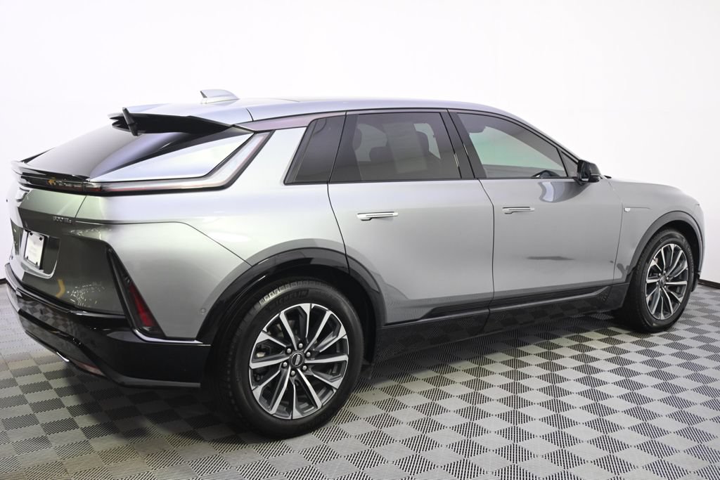 Certified 2024 Cadillac Lyriq Sport AWD/4WD image 7