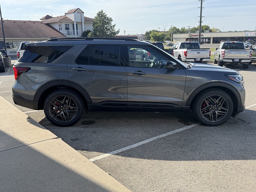New 2026 Ford Explorer ST w/ Sun And Sound Package AWD/4WD image 7
