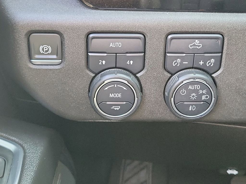 Used 2024 Chevrolet Silverado 1500 RST w/ Redline Edition AWD/4WD image 18