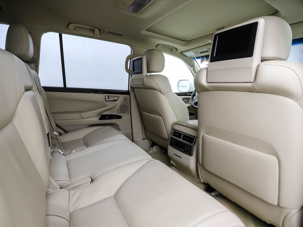 Used 2015 Lexus LX 570 4WD image 25