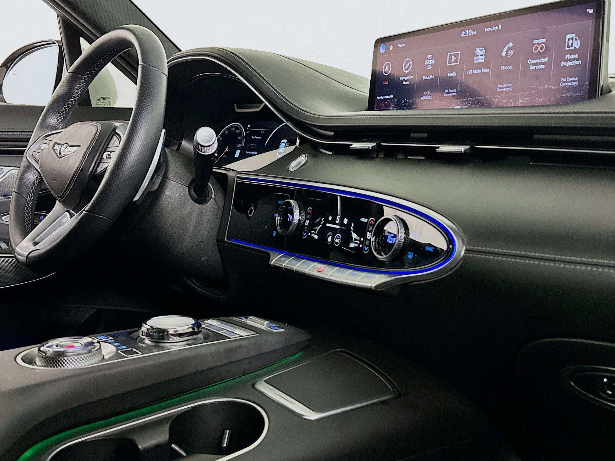 Used 2023 Genesis GV70 2.5T w/ Sport Prestige Package image 29