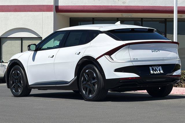 New 2026 Kia EV6 Wind RWD image 6