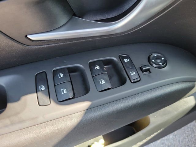 Certified 2023 Hyundai Tucson SE FWD image 16